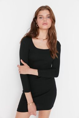 Trendyolmilla Siyah Vucuda Oturan Y?rtmacl? Bisiklet Yaka Mini Fitilli Esnek Orme Elbise TWOAW21EL2241 фото 8