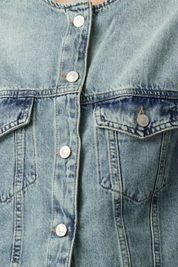 Mavi Soluk Efekt Vintage Yaka Detayl? Crop Denim Ceket TWOAW25CE00004 - Trendyolmilla фото 3