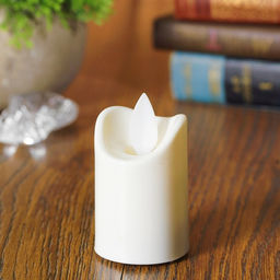 Цена за 4 шт. Свеча светодиодная Свет, горит жёлтым