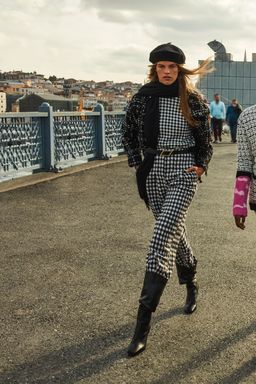 TRENDYOLMILLA Siyah Ekose Cep Detayl? Tuvit Dokuma Ceket Gomlek TWOAW21GO0087 фото 3