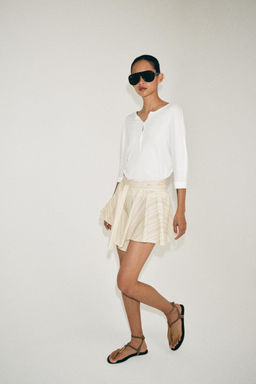 SHORTS PLIEGUES RAYAS ZW COLLECTION / rayas - Zara фото 5