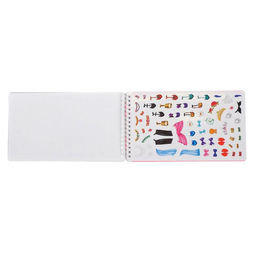 Книга с наклейками и трафаретами Альбом дизайнера. Модный показ