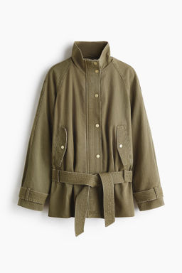 Chaqueta en sarga de algod?n con cintur?n