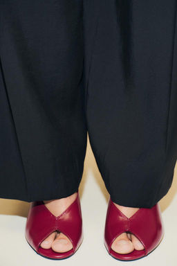 OPEN-TOE SANDALS