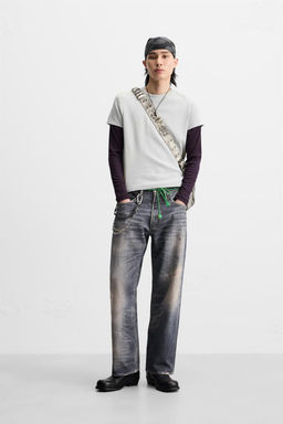 CHECK TEXTURED CROPPED FIT T-SHIRT