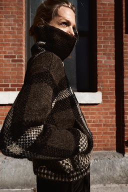 CHECKED KNIT BOMBER JACKET - Zara фото 2