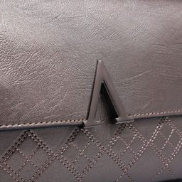 Сумка женская кросс-боди на магните, 24×6×14 см, однотонная, бронзовая