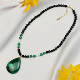 Колье из черного Турмалина Шерл, Малахита и Жемчуга