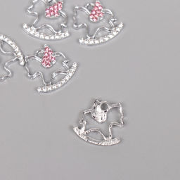 Цена за 5 шт. Декор для творчества новогодний, металл, стразы Лошадка с подушкой, серебро, розовый, 1.71.80.3 см - Арт узор фото 2