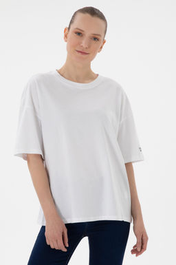 Kad_n Beyaz Ti__rt Sepette S_rpriz _ndirim