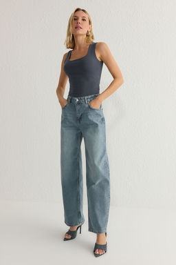 TRENDYOLMILLA Ekru Kare Yaka S?f?r Kol Pamuklu Esnek Fitted/Vucuda Oturan Orme Atlet TWOSS24AL00013 фото 2