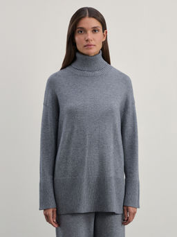 Джемпер из вискозы с разрезами по бокам / Zarina  фото 3