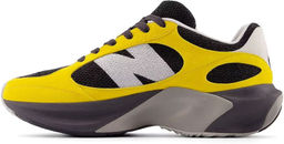 Кроссовки взрослые