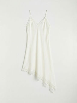 V Yaka Dantel Detayl? Saten Bluz