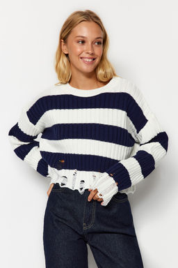 Ekru Crop Genis Kal?p Cizgili Ak?tma Detayl? Triko Kazak TWOAW24KZ00905 - Trendyolmilla фото 2