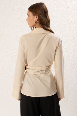 Trendyolmilla Bej Kemer Detayl? Gomlek Yaka Dokuma Bluz TWOSS25BZ00258
