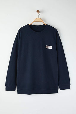 Lacivert Yeni Oversize/Geni_ Yumu_ak Dokulu Kolej _ardonsuz B_y_k Beden Sweatshirt TMNAW26AO00007 - Trendyolmilla фото 2