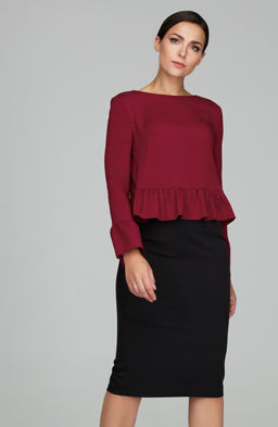 Романтичная блузка спелая вишня