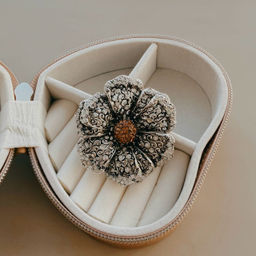 Брошь-подвеска