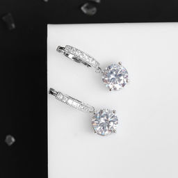 Серьги со стразами Блум полукруглое крепление, цвет белый в серебре - Queen fair фото 2