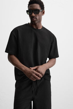 TEXTURED RELAXED FIT T-SHIRT