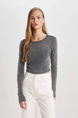 Приталенная футболка с длинными рукавами и круглым вырезом с эффектом потертостей - Defacto фото 4