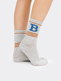 Цена за 5 пар! Высокие женские носки в оттенке светло-серый меланж с рисунком в виде буквы - Mark formelle фото 2