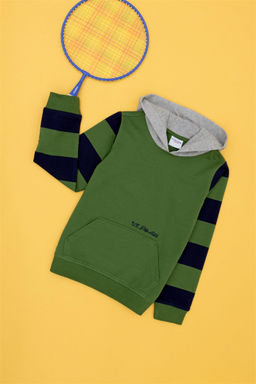 Зеленый свитшот для мальчика