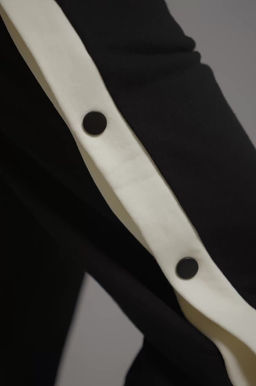 Брюки для девочки с заклепками из футера Happyfox