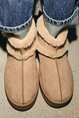 SOFT FAUX FUR ANKLE BOOTS - Zara фото 2