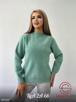 Женский однотонный свитер