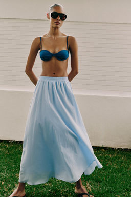 FALDA MIDI CAPA / Azul pastel