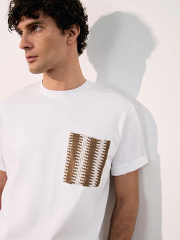 Футболка с декоративным карманом / Zarina  фото 3