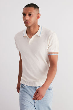 Ekru Regular Fit Cizgi Detayl? Dokulu Triko Polo Yaka T-Shirt TMNSS24PO00002