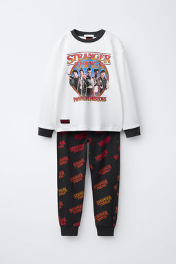 AGES 6-14 / STRANGER THINGS  NETFLIX PYJAMAS