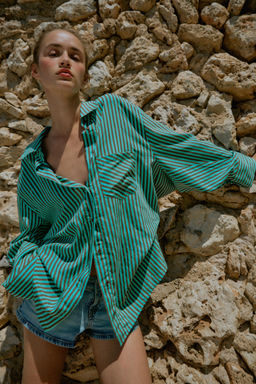 CAMISA OVERSIZE RAYAS / verde lavado