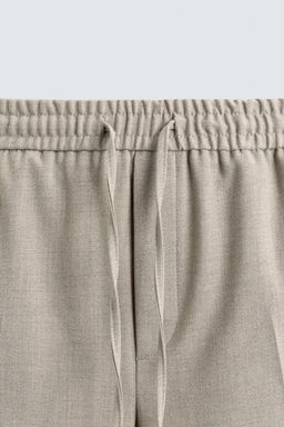 PANTAL?N CINTURA JOGGER CONFORT / Beige vigor?