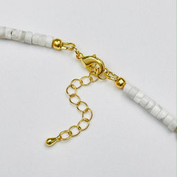 Чокер из Говлита и Шпинели 38 см +