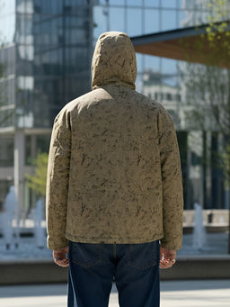 Куртка спортивная мужская весна осень бежевого цвета 25470B