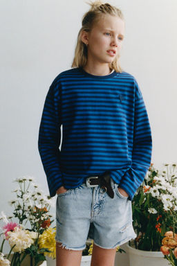 STRIPED T-SHIRT WITH EMBROIDERED HEART - Zara фото 5