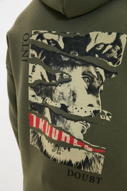 TRENDYOL MAN Siyah Regular/Normal Kesim Bask?l? Kapusonlu Sanatsal Bask?l? Sweatshirt TMNAW20SW0489 - Trendyolmilla фото 22