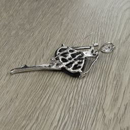 Брошь-подвеска "Балерина" со вставкой из гелиотиса