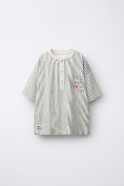 CAMISETA RAYAS Y ETIQUETA / rayas