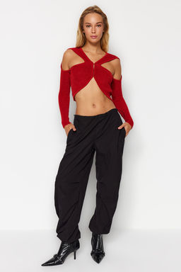 K?rm?z? Simli Cut Out/Pencere Detayl? Triko Kazak TWOAW24KZ01084 - Trendyolmilla фото 3