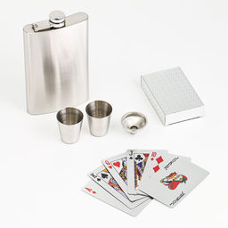 Подарочный набор 5 в 1: фляжка 300 мл, рюмки 30 мл, воронка 2.5 x 3.5 см, карты 54 шт - Simaland фото 3