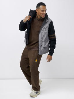 Жилет мужской утепленный спортивный серого цвета 15323Sr - Mtforce фото 10