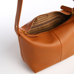 Сумка женская кросс-боди на молнии, 22×13×19 см, коричневая