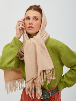 В составе шерсть и кашемир! теплый двусторонний палантин