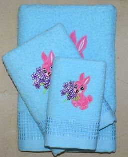 Махровое полотенце Зайка с сиренью-ГОЛУБОЙ 70*140 см. хлопок 100%