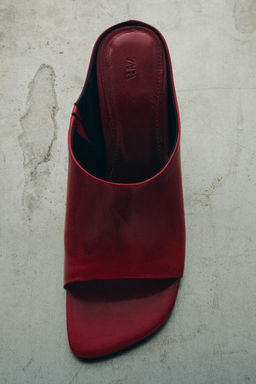 SANDALIA PIEL MULE LIMITED EDITION / Rojo - Zara фото 6